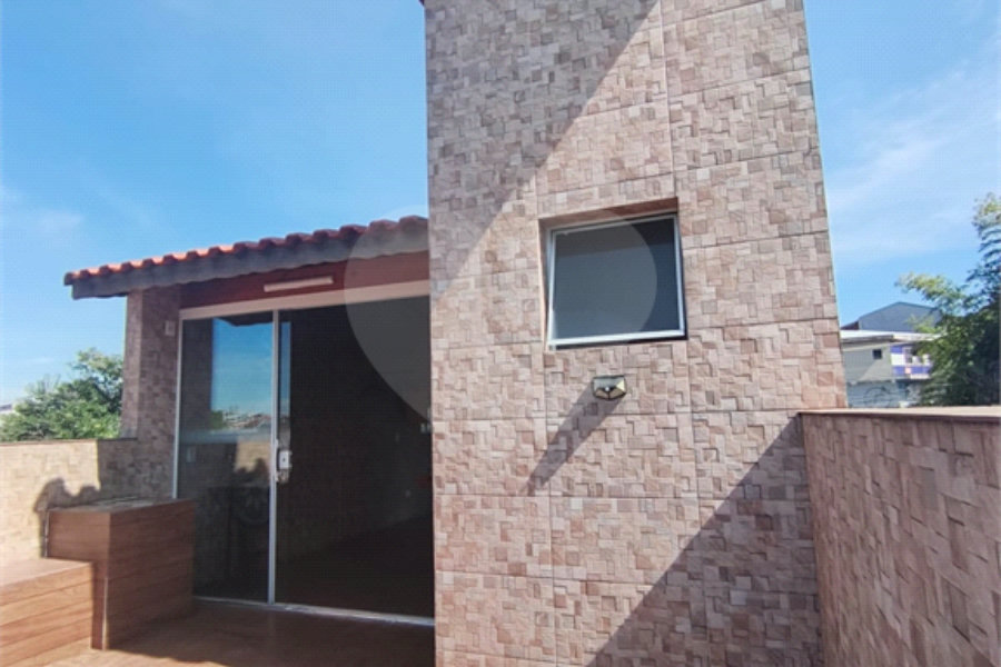 Sobrado à venda com 2 quartos, sendo 1 suíte, em Parque Novo Oratório, Santo André, SP
