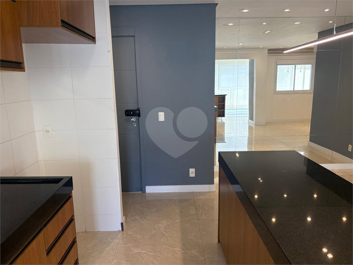 Apartamento à venda com 2 quartos, sendo 1 suíte, em Santo Amaro, São Paulo, SP