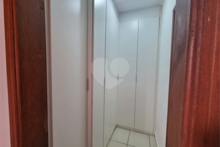 Casa à venda com 3 quartos, sendo 1 suíte,  no condomínio Bella Vista, Sorocaba - SP