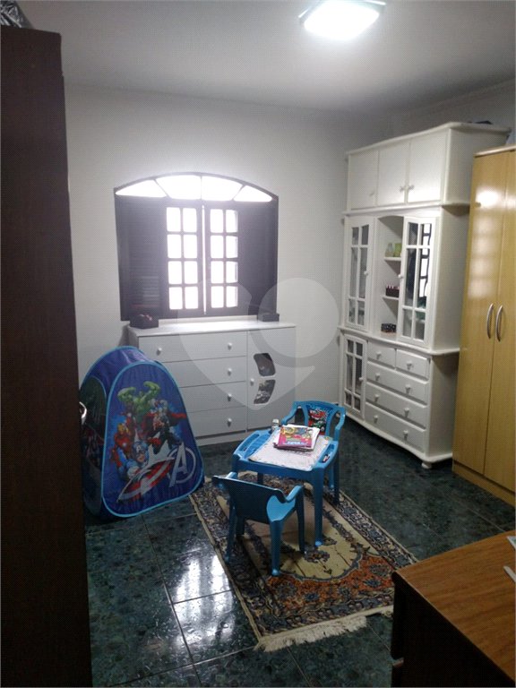 Casa à venda com 3 quartos, sendo 1 suíte, em Jardim Adriana, Guarulhos, SP