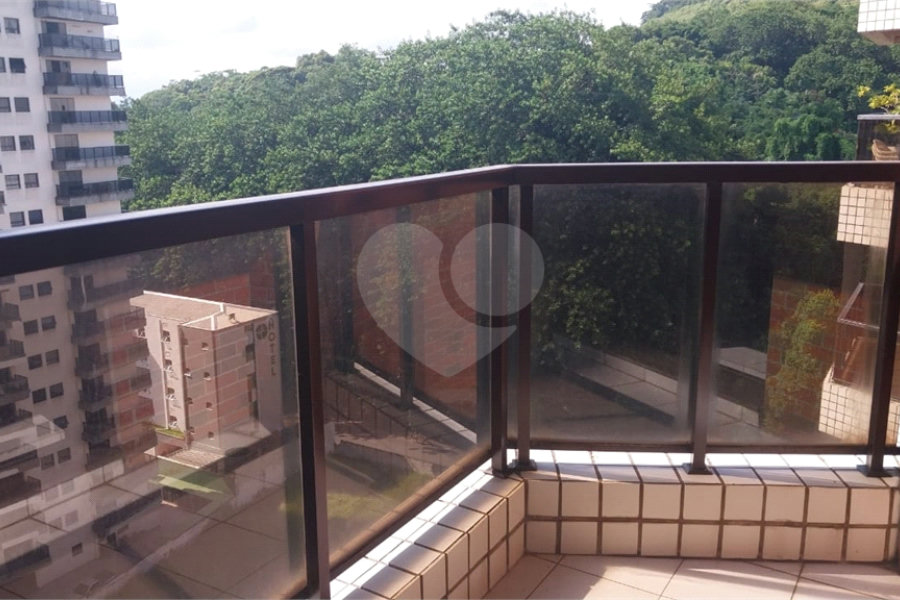 Apartamento à venda com 4 quartos, sendo 2 suítes, em Tombo, Guarujá, SP