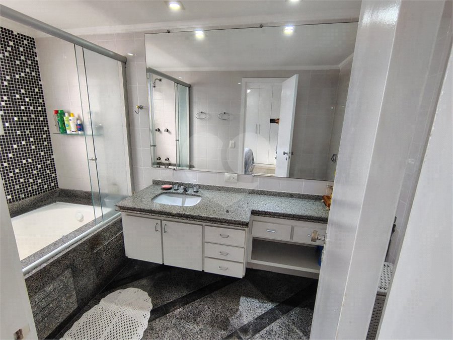 Apartamento à venda com 4 quartos, sendo 3 suítes,  em Jardim Londrina, São Paulo, SP