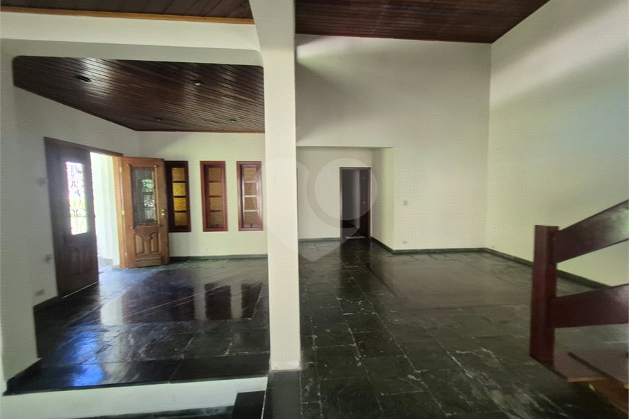 Casa à venda ou para alugar com 4 suítes no condomínio Parque Imperial da Cantareira, Mairiporã - SP