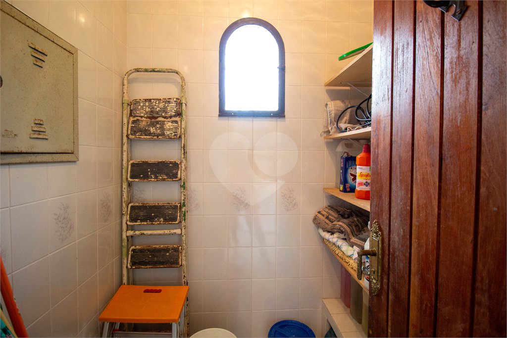 Casa à venda ou para alugar com 5 quartos, sendo 2 suítes, no condomínio Restinga Verde, São Roque - SP