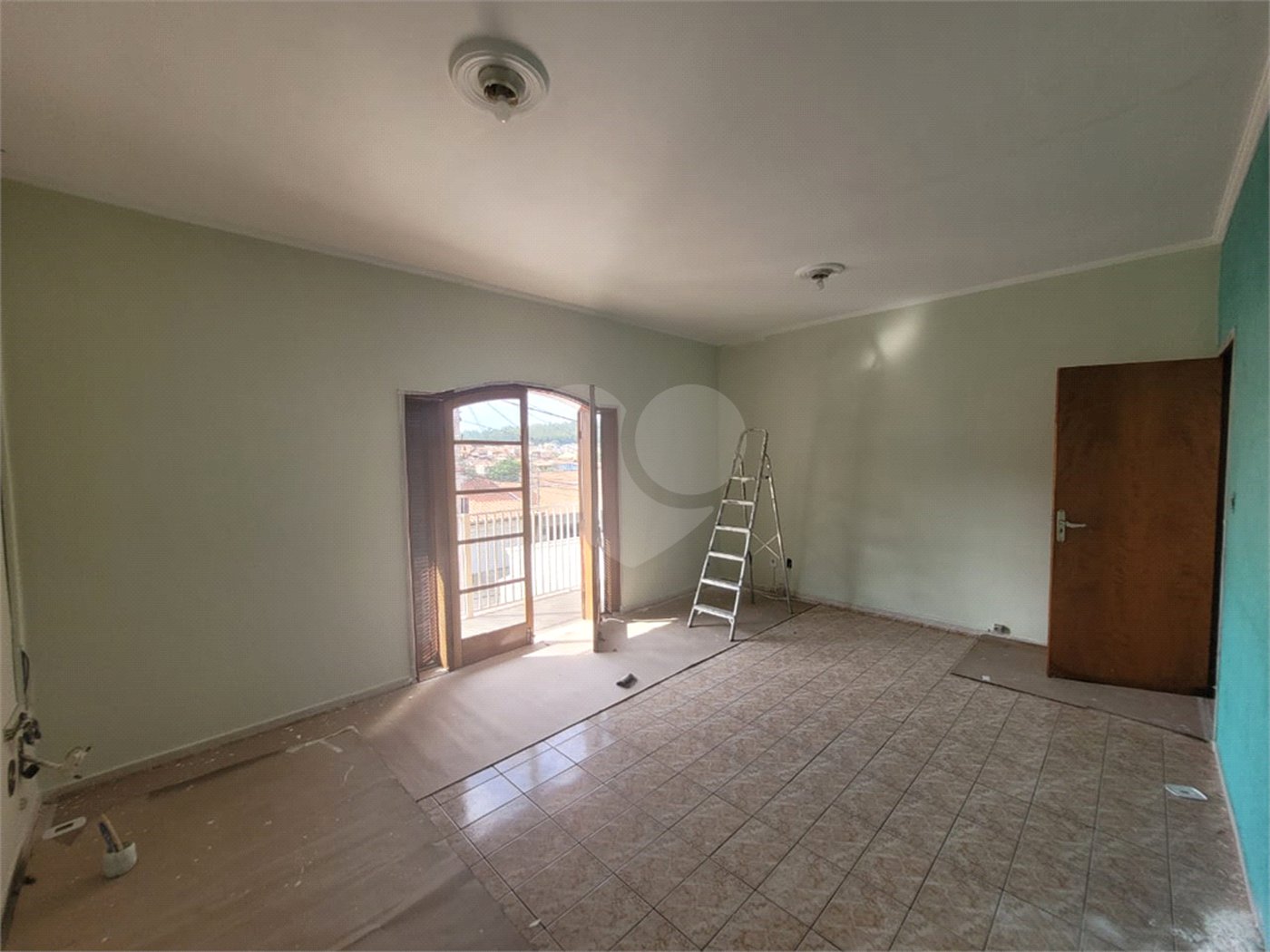 Sobrado à venda com 4 quartos, sendo 1 suíte,  em Jardim Itamaracá, Indaiatuba, SP