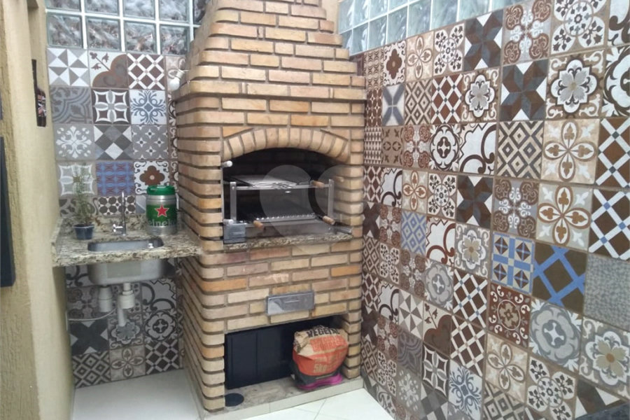 Casa à venda com 3 quartos, sendo 1 suíte, no condomínio Residencial Água Fria, São Paulo - SP