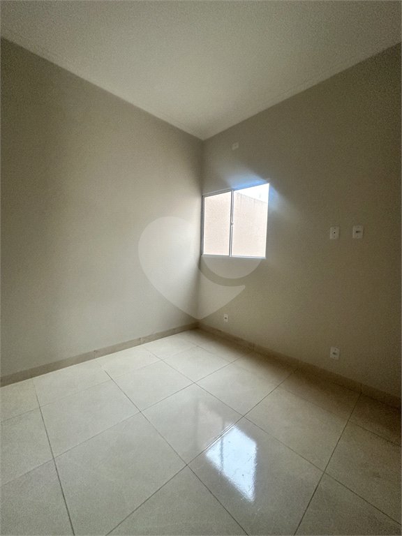 Casa à venda com 3 quartos, sendo 1 suíte,  em Ipê, Três Lagoas, MS