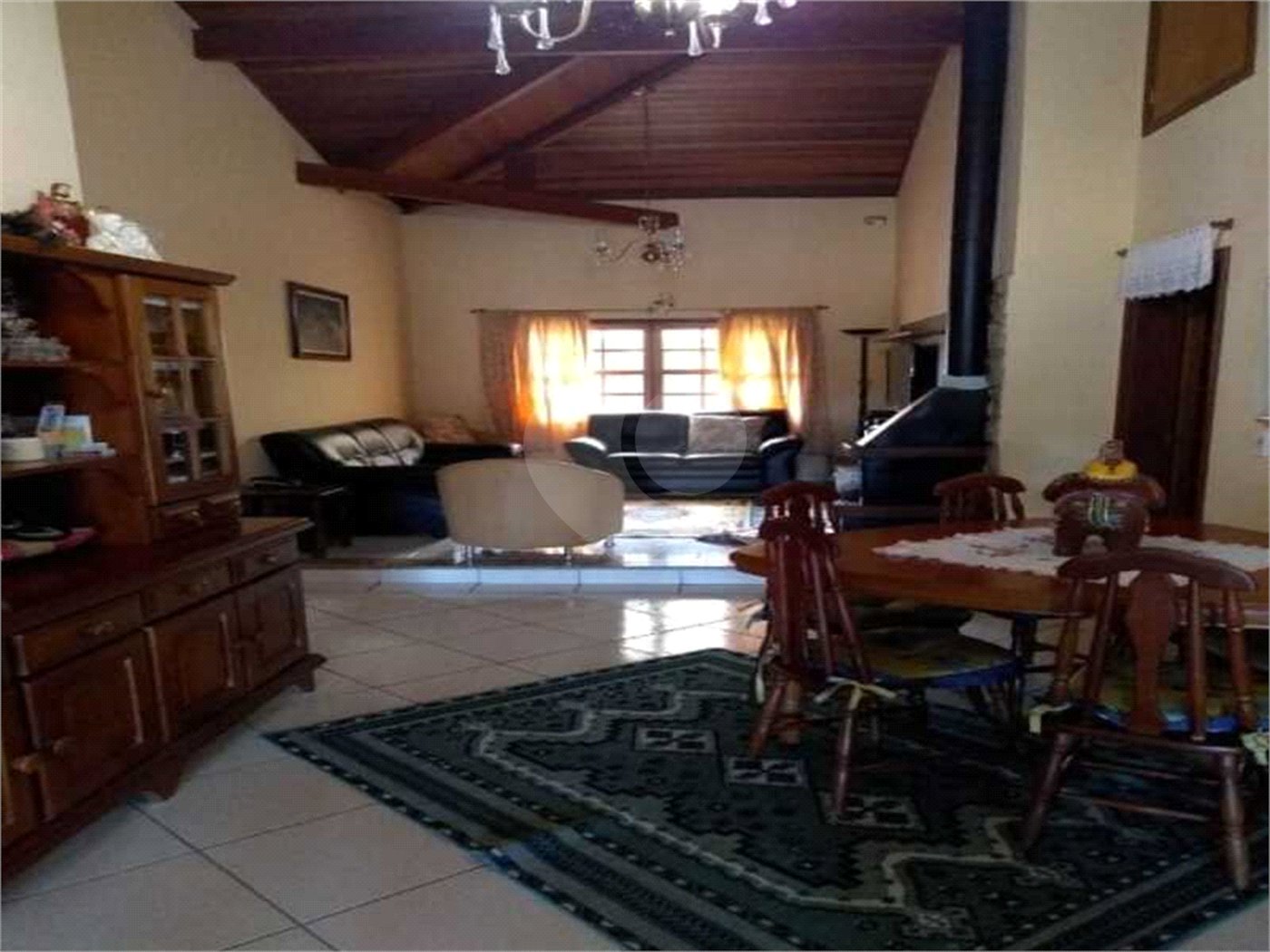 Casa à venda com 3 quartos, sendo 1 suíte, no condomínio Outeiro das Flores 2, Itupeva - SP