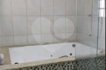 Casa à venda com 5 quartos, sendo 1 suíte, em Chácara Belenzinho, São Paulo, SP