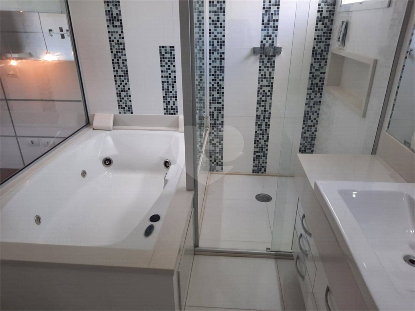 Sobrado à venda com 3 quartos, sendo 1 suíte, em City Campo Grande, São Paulo, SP