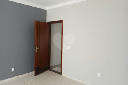 Casa de Vila à venda com 3 quartos, sendo 1 suíte, em Jardim Wanel Ville V, Sorocaba, SP