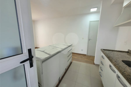 Apartamento à venda com 2 quartos em Vila Anastácio, São Paulo, SP