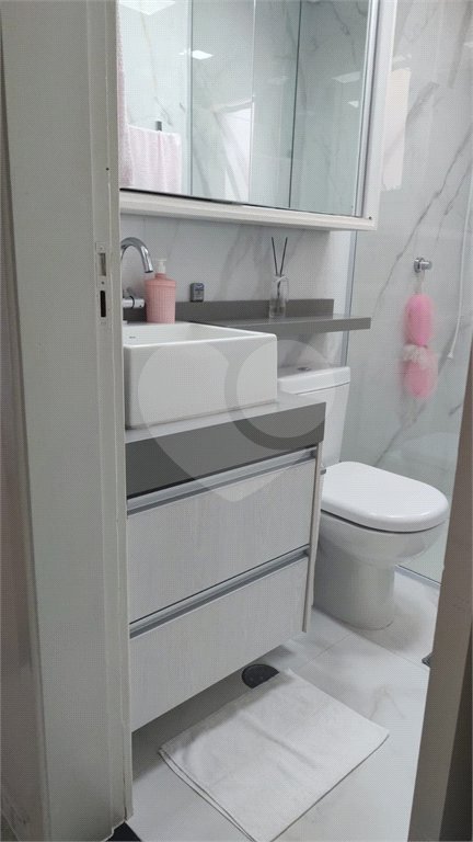 Sobrado à venda com 3 quartos, sendo 1 suíte, em Chora Menino, São Paulo, SP