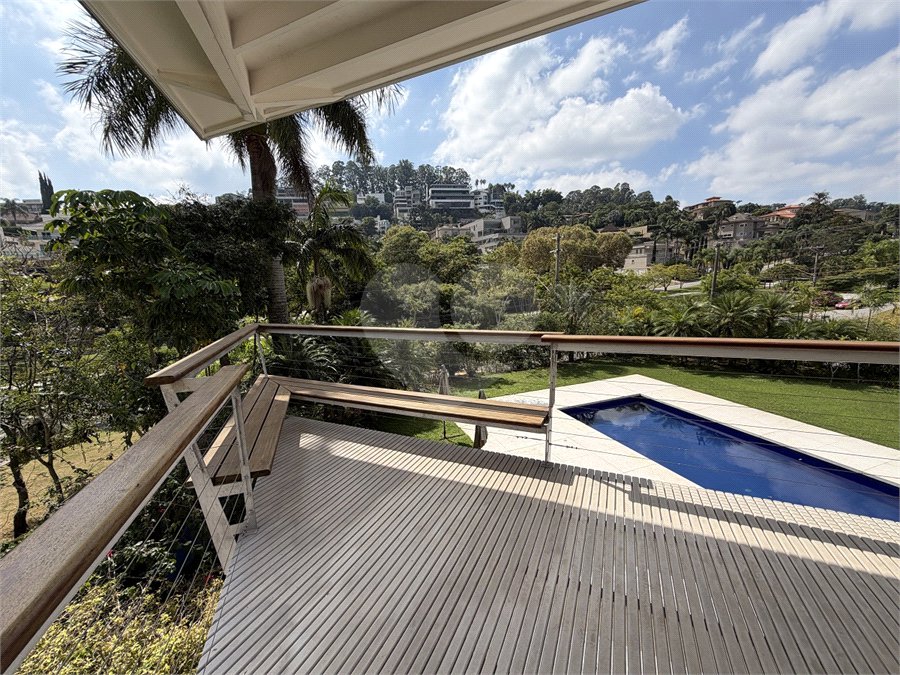 Casa à venda com 4 suítes em Residencial Tamboré, Barueri, SP