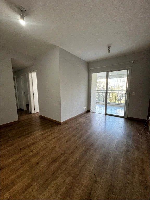 Apartamento para alugar com 3 quartos, sendo 1 suíte, em Parque Reboucas, São Paulo, SP