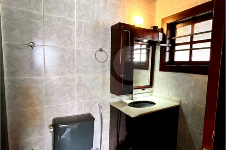 Casa à venda com 6 quartos, sendo 5 suítes,  em Alto de Búzios, Armação dos Búzios, RJ