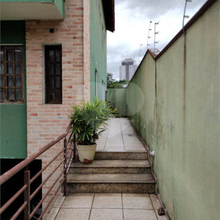 Sobrado à venda com 4 quartos, sendo 1 suíte, em Jardim Monte Kemel, São Paulo, SP