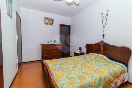 Casa Térrea à venda com 3 quartos, sendo 1 suíte, em Interlagos, São Paulo, SP