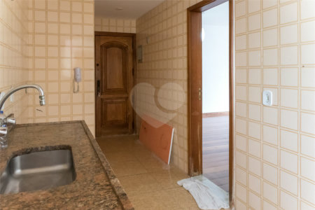 Apartamento à venda com 3 quartos, sendo 1 suíte, em Tijuca, Rio de Janeiro, RJ