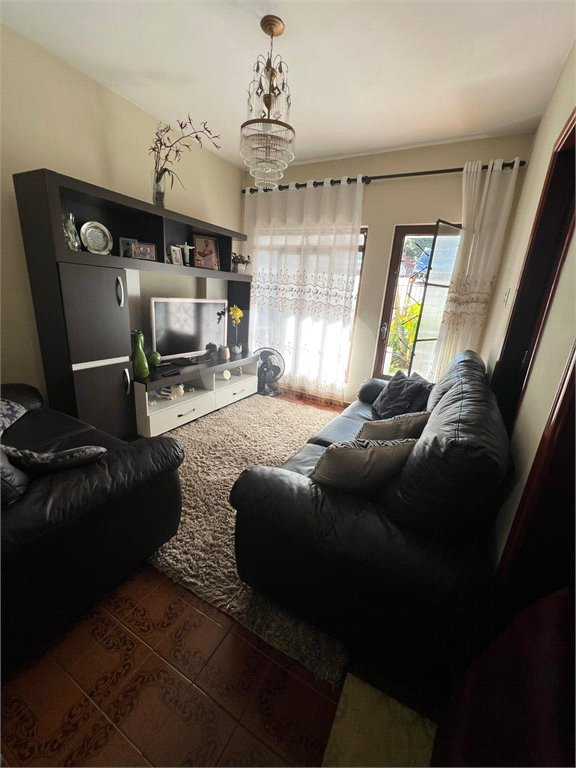 Casa residencial e comercial a venda com renda em Louveira-SP