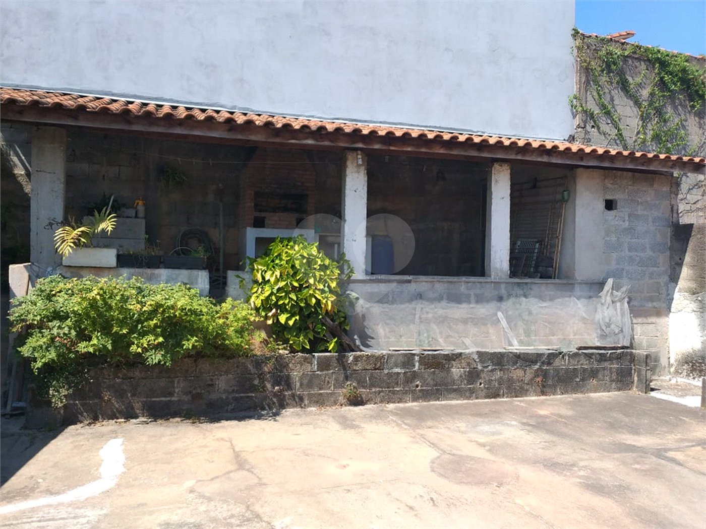 Sobrado à venda com 3 quartos, sendo 1 suíte,  em Parque Maria Domitila, São Paulo, SP