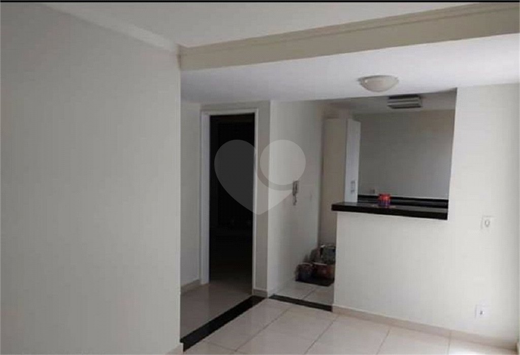 Apartamento no Condomínio Monte Nevada.