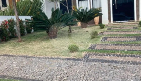 Casa à venda com 3 suítes no condomínio Terras do Cancioneiro, Paulínia - SP