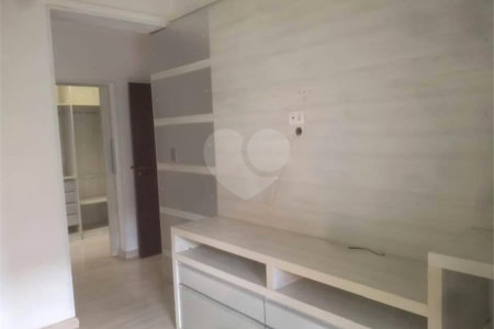 Casa à venda com 4 quartos, sendo 1 suíte,  em Vila Suissa, Mogi das Cruzes, SP
