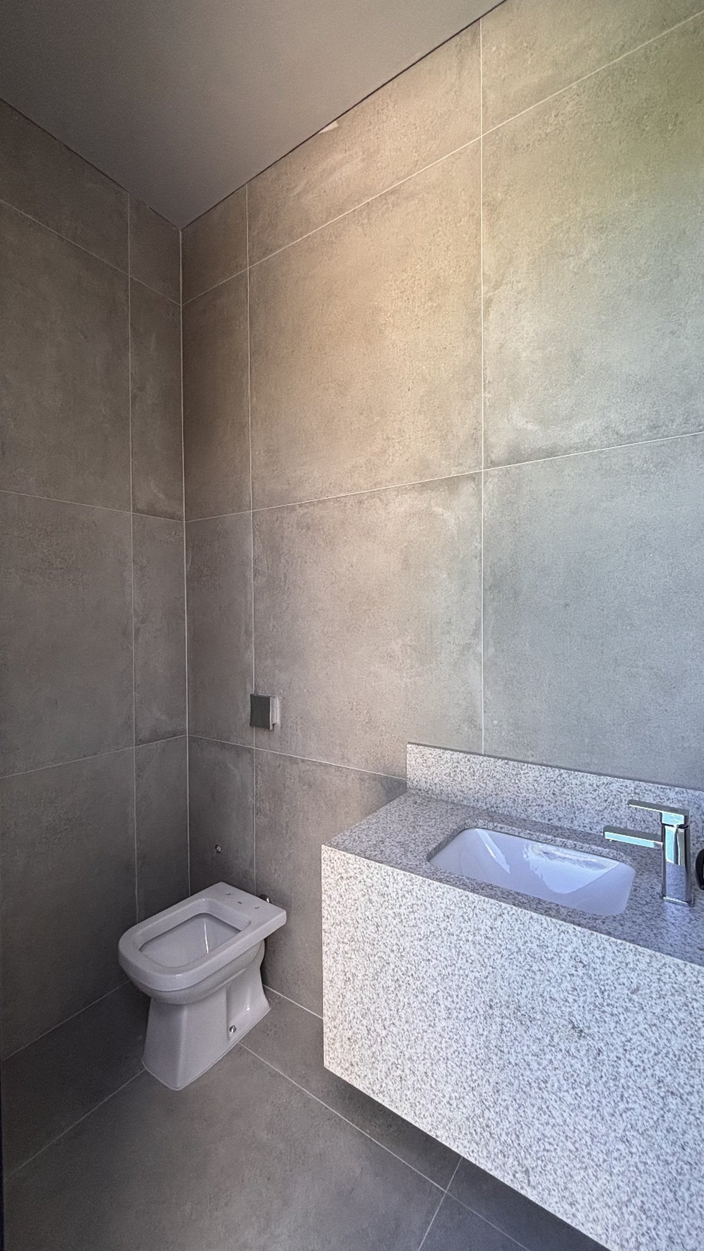 Casa à venda com 4 quartos, sendo 2 suítes, no condomínio Residencial Damha Belvedere, Presidente Prudente - SP