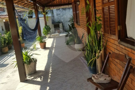 Casa de Vila à venda com 4 quartos, sendo 1 suíte, em Rio do Ouro, São Gonçalo, RJ