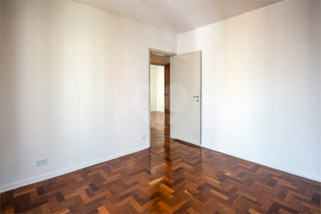 Apartamento à venda com 3 quartos, sendo 2 suítes, em Água Branca, São Paulo, SP