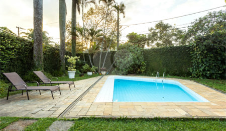 Sobrado à venda com 4 quartos, sendo 3 suítes,  em Jardim Prudência, São Paulo, SP
