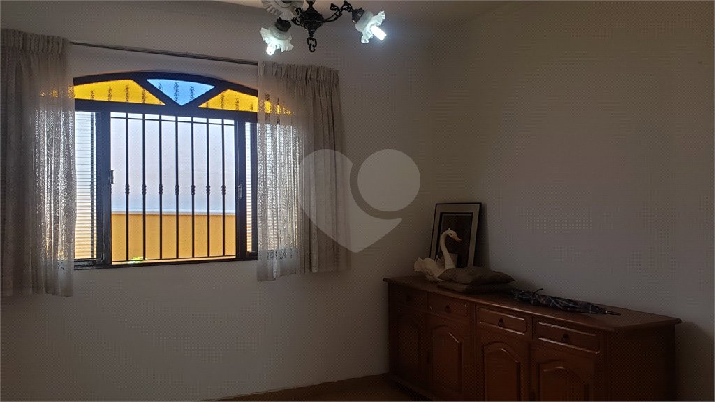 Casa Térrea à venda com 3 quartos, sendo 1 suíte,  em Campo Grande, São Paulo, SP