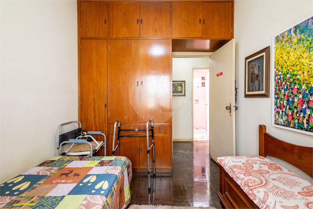 Sobrado à venda com 4 quartos, sendo 1 suíte,  em Vila Cruzeiro, São Paulo, SP