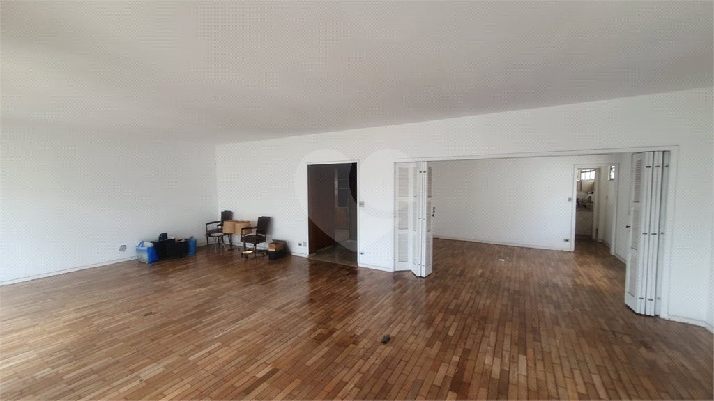 Apartamento à venda com 3 quartos, sendo 2 suítes, em Jardim Paulista, São Paulo, SP