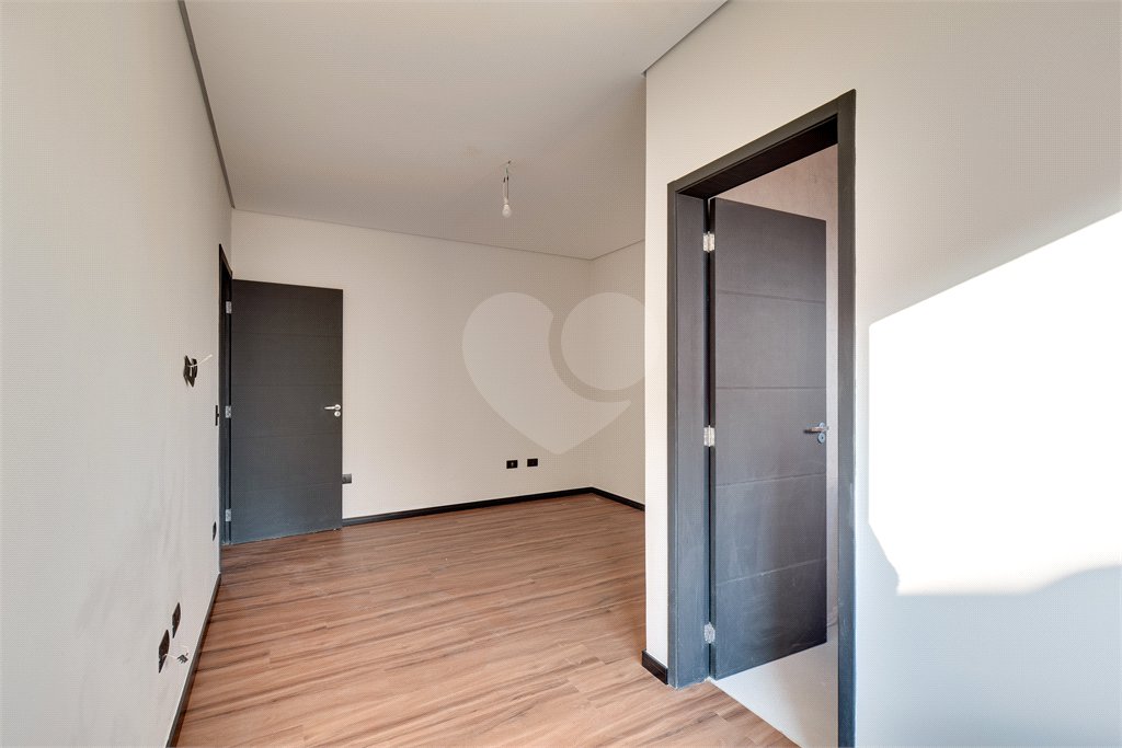 Casa à venda com 4 suítes no condomínio Reserva Robélia, São Paulo - SP