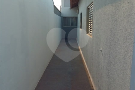 Casa à venda com 4 quartos, sendo 2 suítes, em Parque Gramado II, Araraquara, SP
