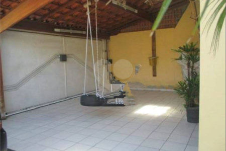 Casa à venda com 3 quartos, sendo 1 suíte, em Vila Nova Carolina, São Paulo, SP