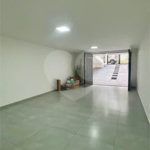 Sobrado com 3 andares, 350 m², 6 quartos, 2 suítes e 5 vagas para locação no Jardim Anália Franco!