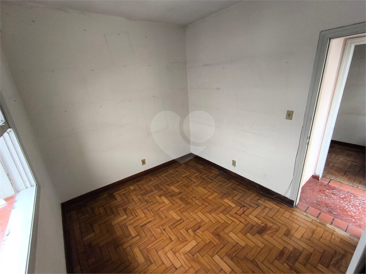 Sobrado à venda com 5 quartos, sendo 1 suíte, em Jardim Trussardi, São Paulo, SP