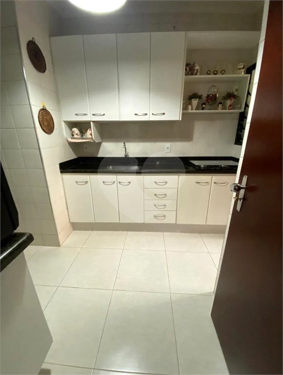 Apartamento à venda com 3 quartos, sendo 1 suíte,  em Jardim Irajá, Ribeirão Preto, SP