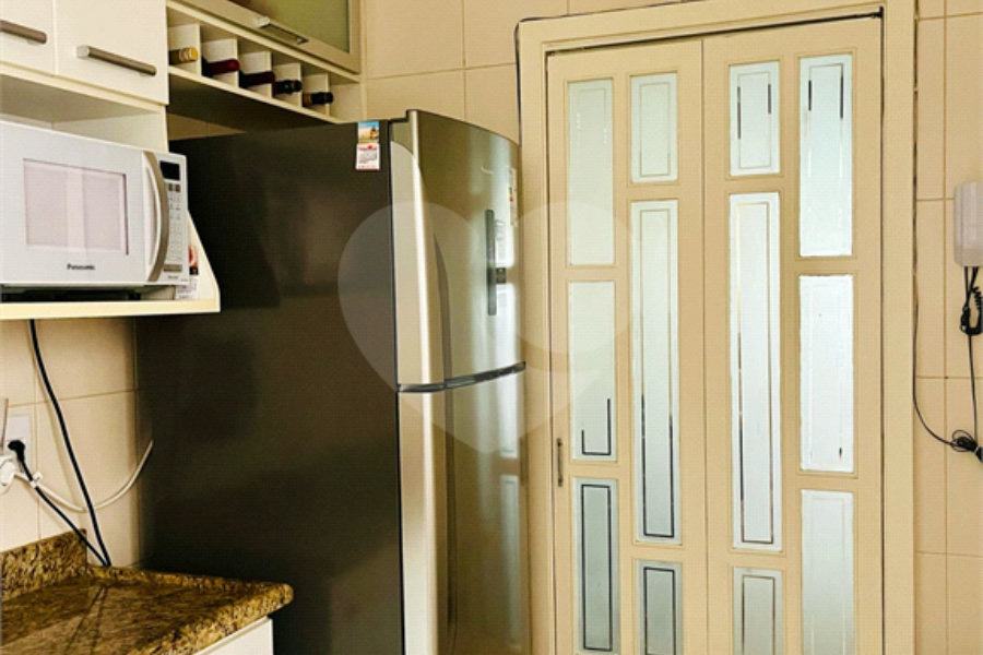 Casa à venda com 3 quartos, sendo 2 suítes, no condomínio Res Green Villagge, São Paulo - SP