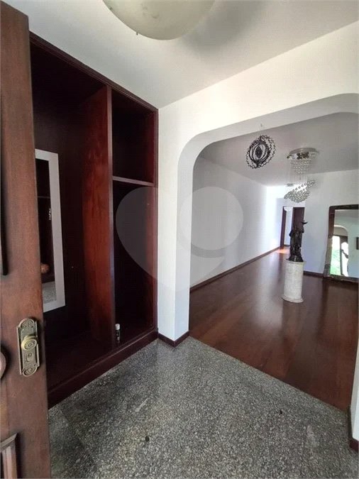 Condomínio à venda com 6 suítes em Cumbari, Mairiporã, SP