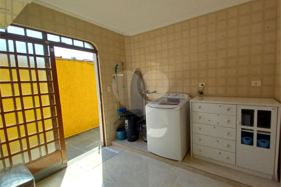 Sobrado à venda com 4 quartos, sendo 1 suíte, em Tremembé, São Paulo, SP