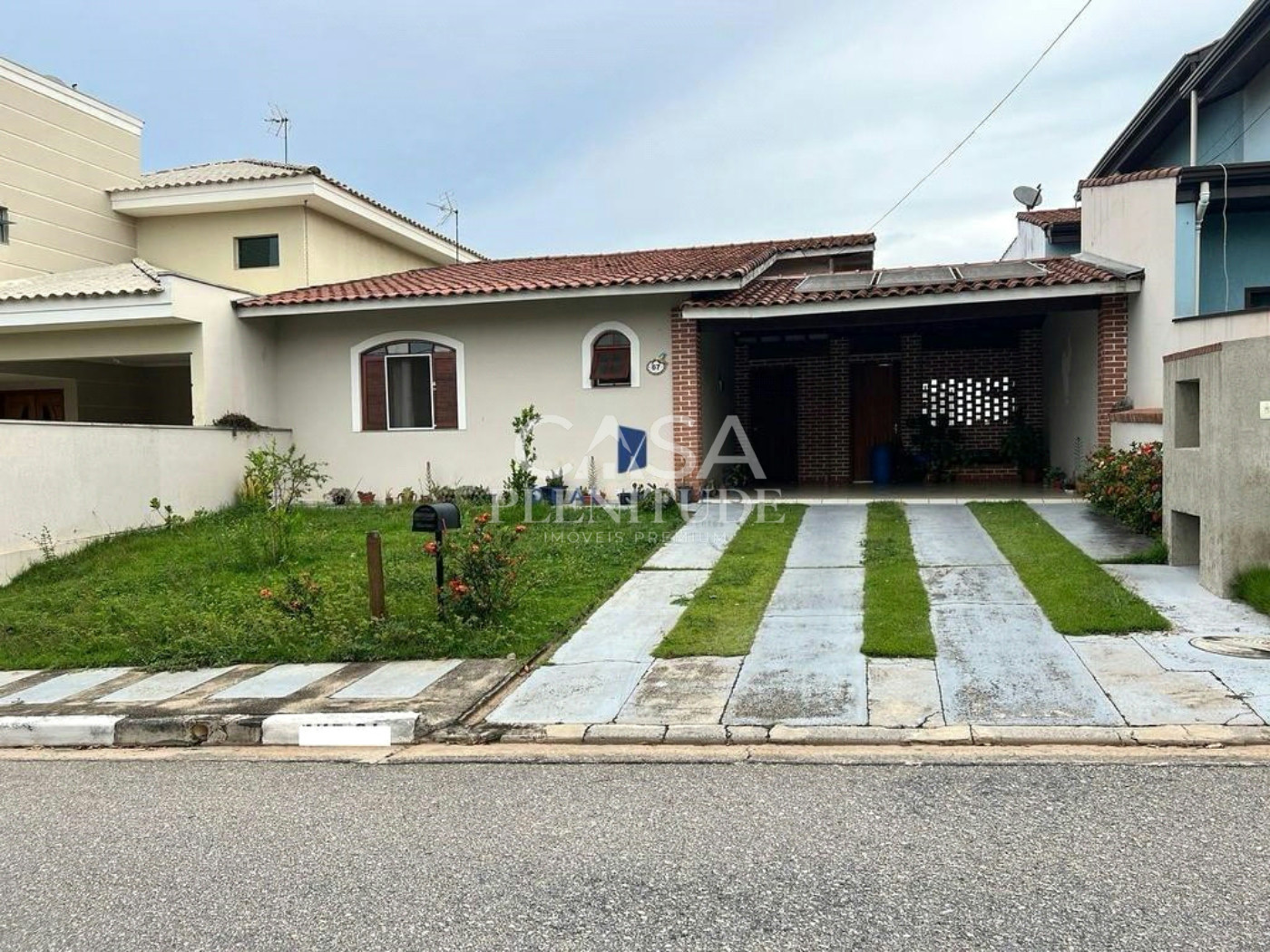 Casa em condomínio à venda com 3 quartos, sendo 1 suíte, em Jardim Ibiti do Paço, Sorocaba, SP