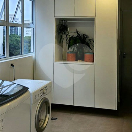 Apartamento à venda com 3 quartos, sendo 1 suíte, em Jardim Europa, São Paulo, SP