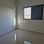 Casa térrea à venda com 4 quartos, sendo 2 suítes, no condomínio Alto da Floresta, Bom Jesus dos Perdões - SP