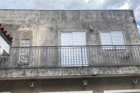 Excelente Sobrado à venda no Planalto - 5 Quartos/4 Suítes/2 Vagas na garagem