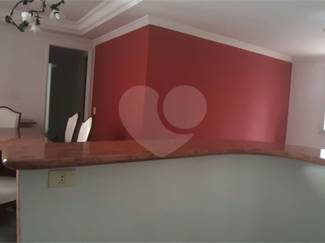 Apartamento à venda com 3 quartos, sendo 1 suíte,  em Pinheiros, São Paulo, SP