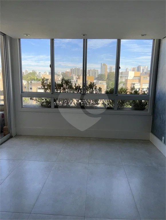 Apartamento à venda com 3 quartos, sendo 2 suítes, em Panamby, São Paulo, SP